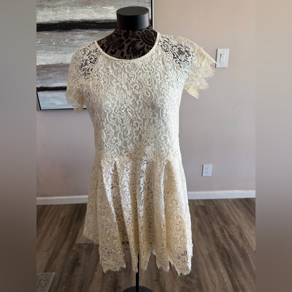 Free People Cream Floral Lace Mini Dress Short Sleeve Open Back Tie Neck Small